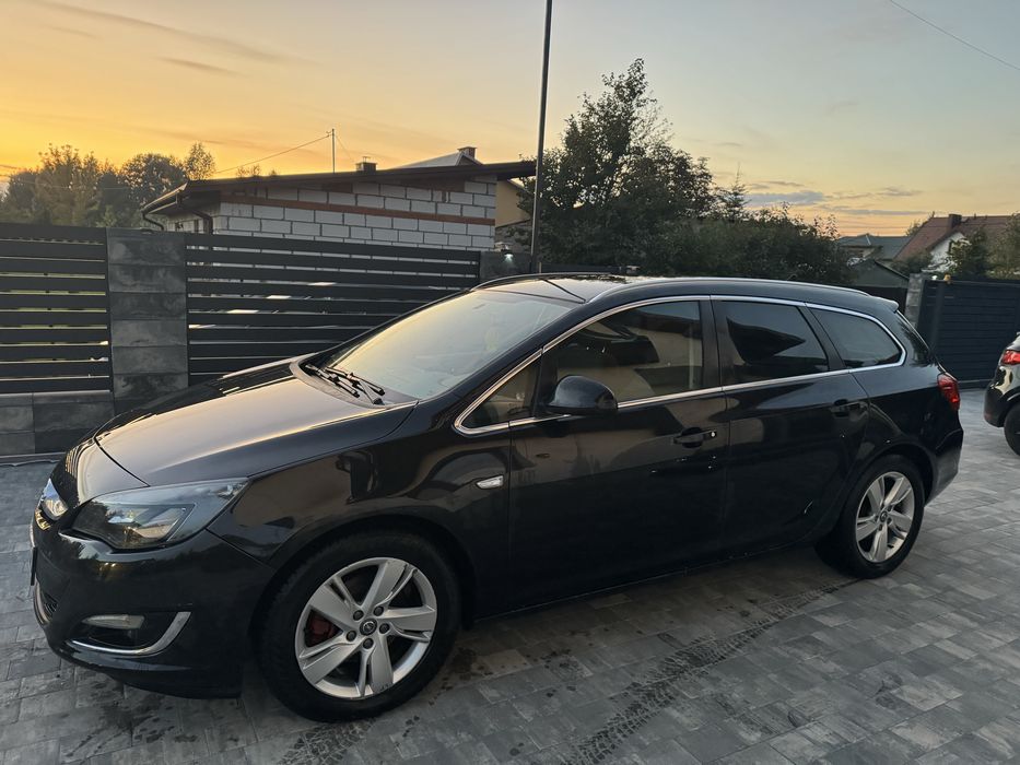 Opel Astra J  2013  1.7CDTI  155km