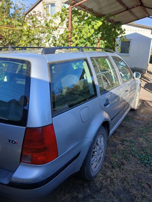 Продам авто volkswagen golf 4 1.9 TDI 2002 на полном ходу