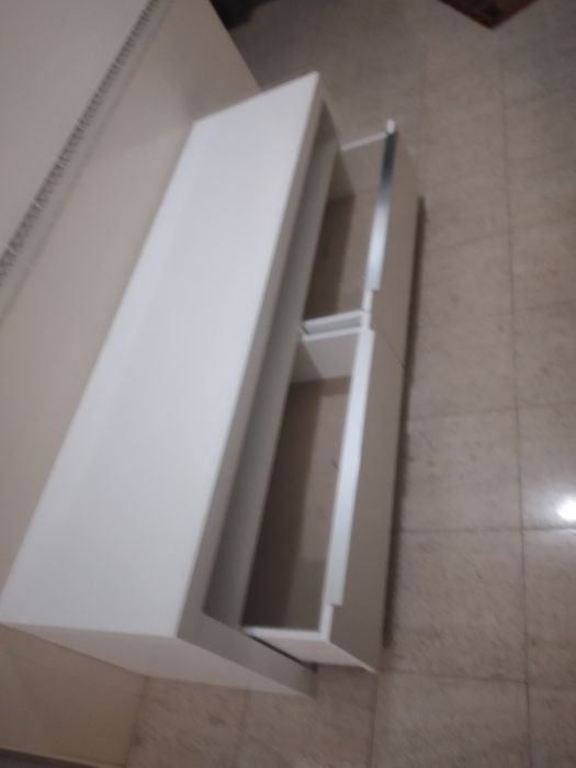 Vende-se Movel  de TV Lacado
