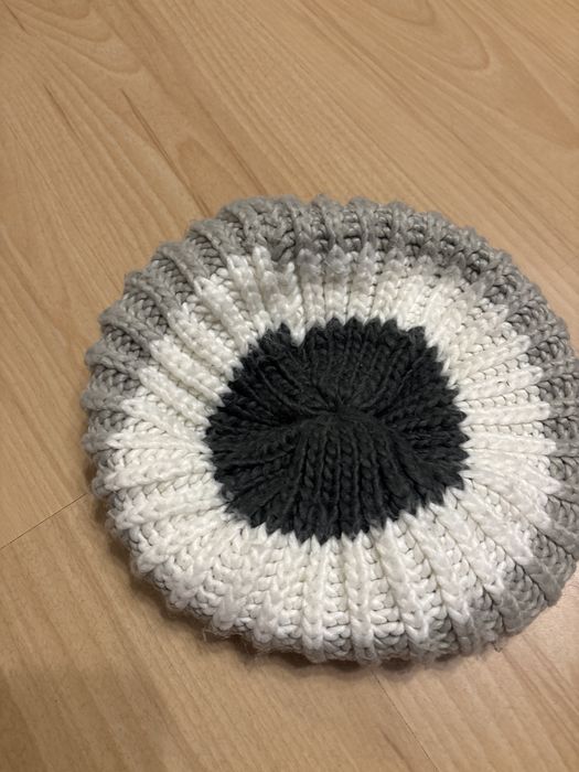 Damska czapka  z polyacryl