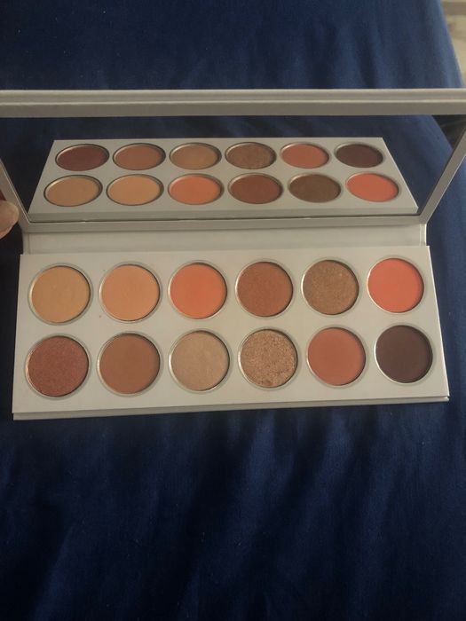 Kylie Cosmetics The Peach Extended Palette paleta cieni kardashian