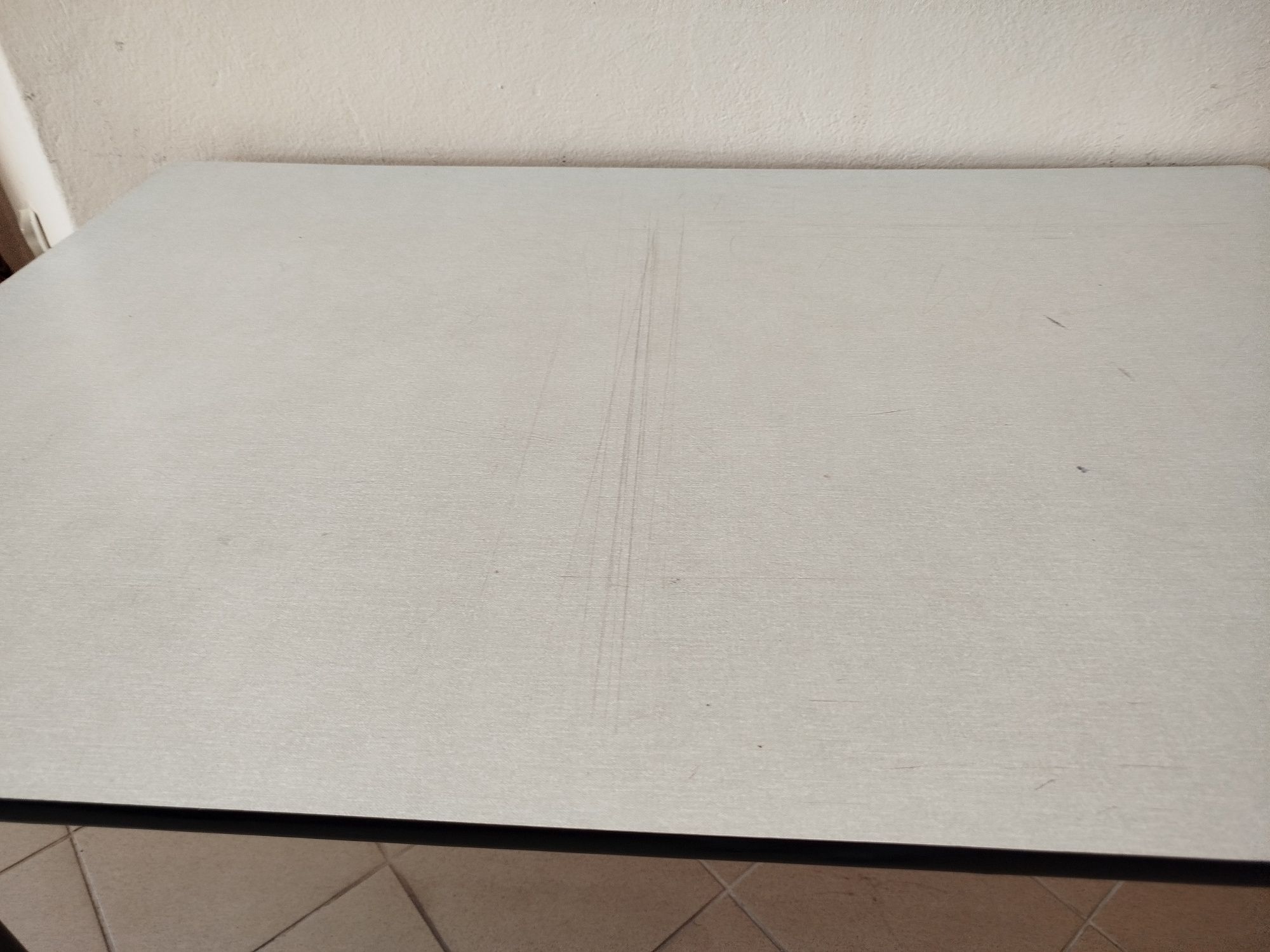 Ława stół z metalowymi nogami