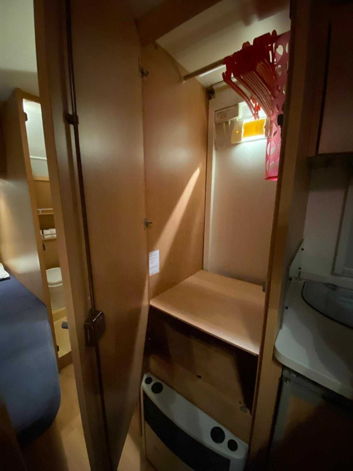 Caravana completamente nova com pouco uso - KNAUS SUDWIND