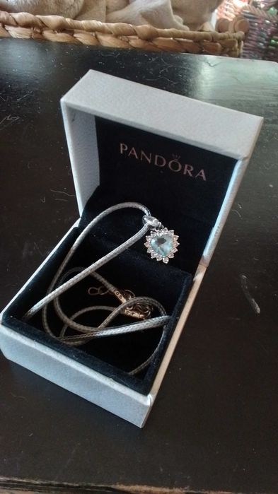 Pingente em forma de coração da Pandora