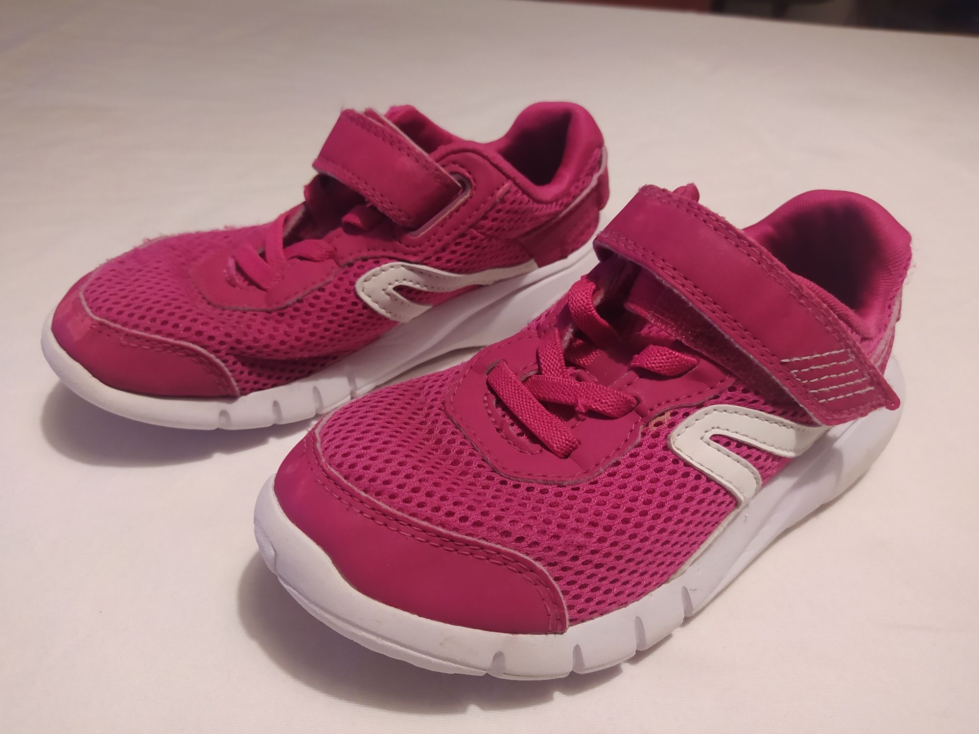 Sapatilhas Menina. Rosa. Decathlon. Tamanho 28