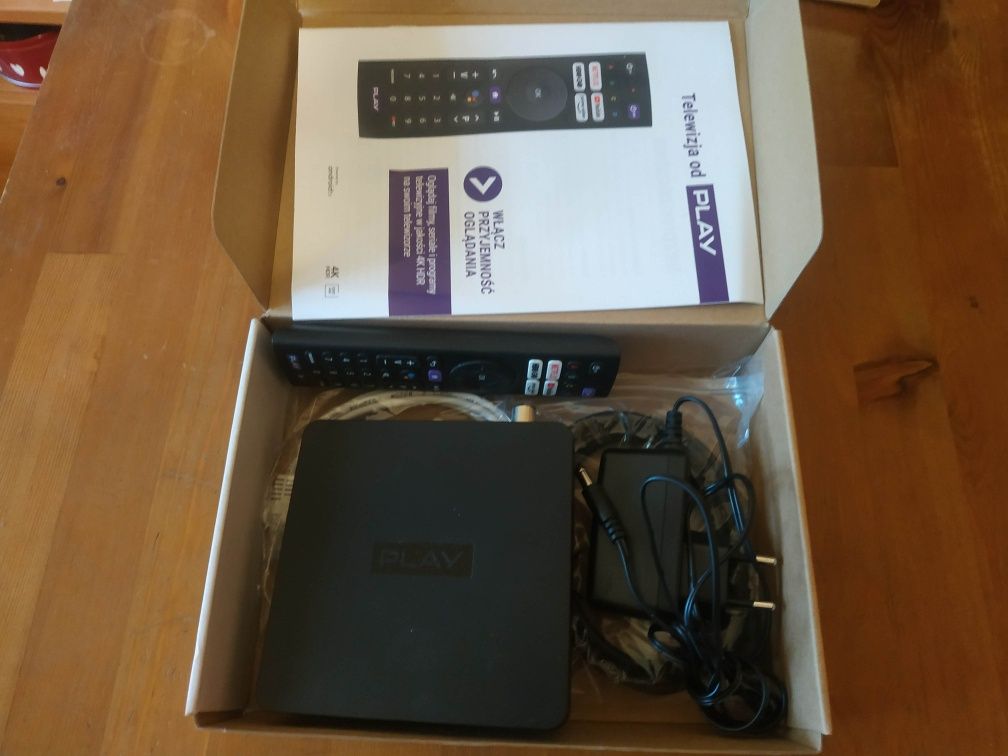 Smart TV box 4K dekoder Android Tv Wifi Dvbt2 2gb/16gb Play now  Tv