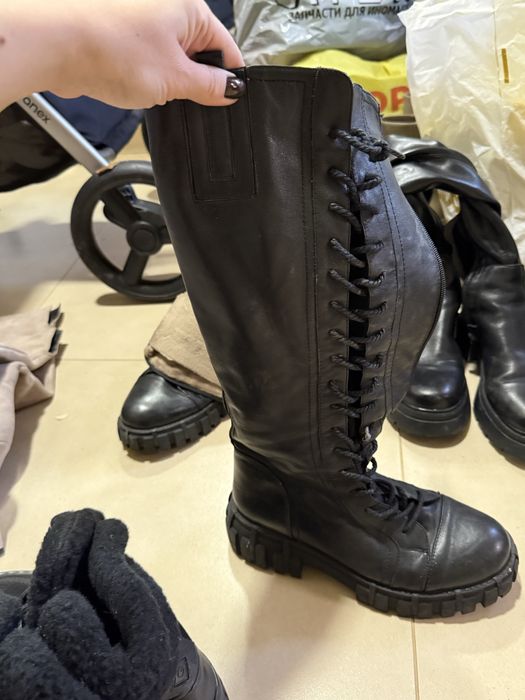 Шкіряні чоботи на шнуровці зимові