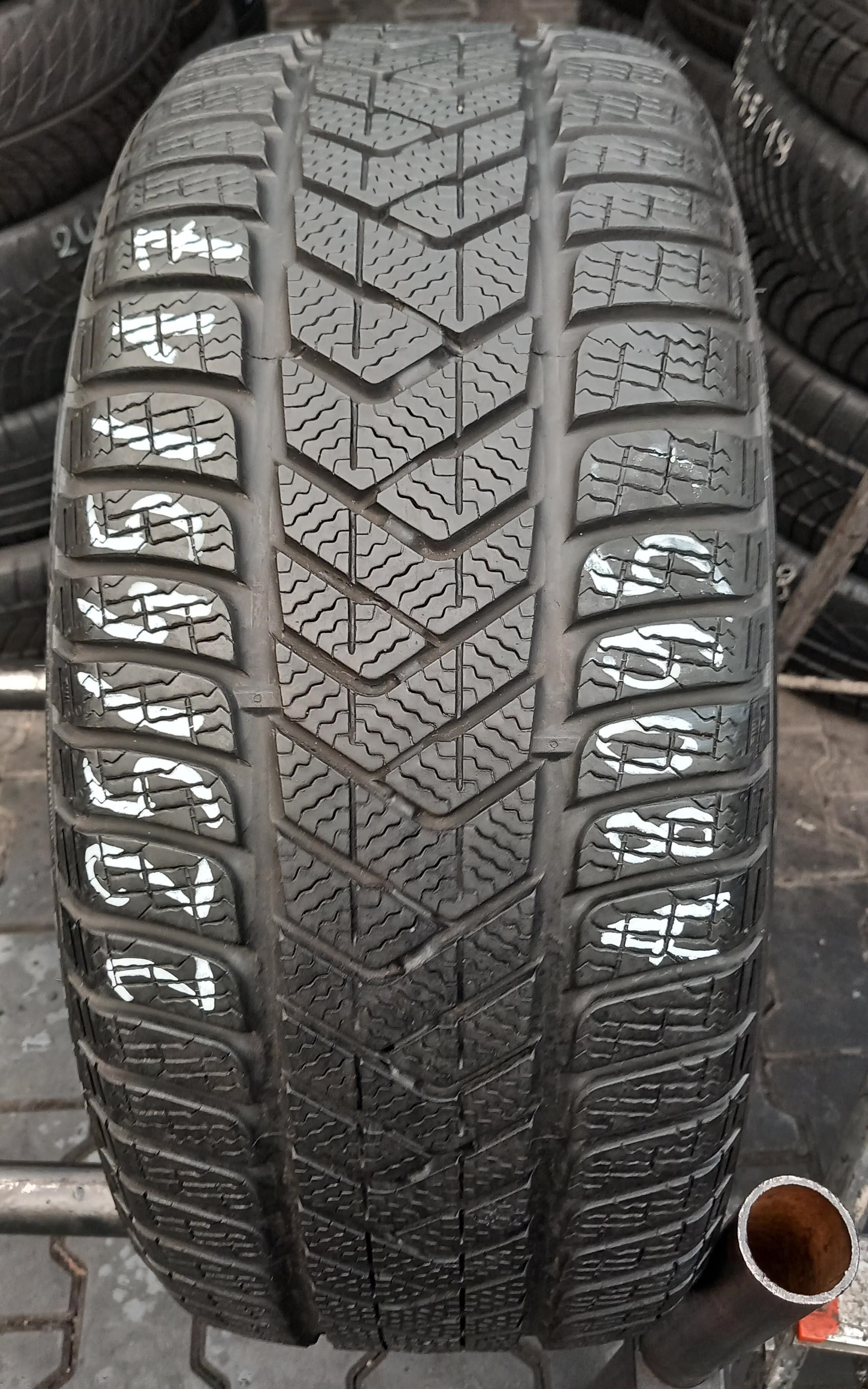 225/45/17 Pirelli SottoZero 3 94V