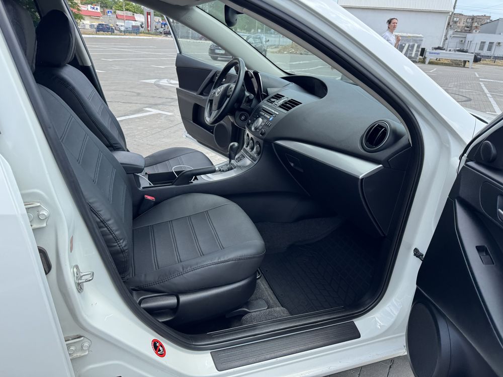 Mazda 3 1.6 автомат Официал/Идеал