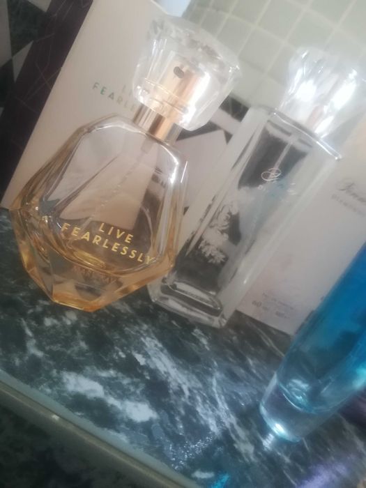 Frascos perfume van cleef CH carolina Escada Gucci Jean Paul