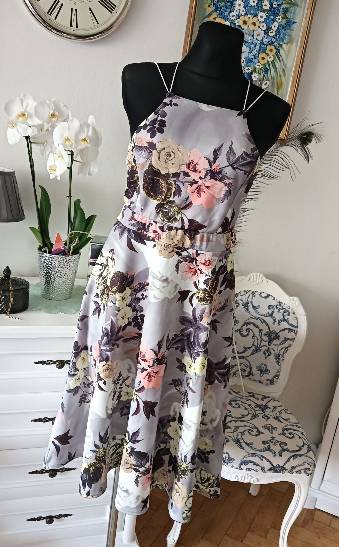 Nowa sukienka Boohoo rozmiar 42