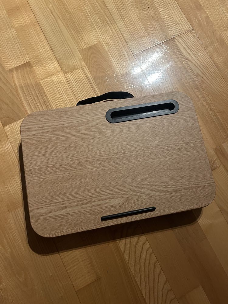 Podkladka z poduszką do laptopa