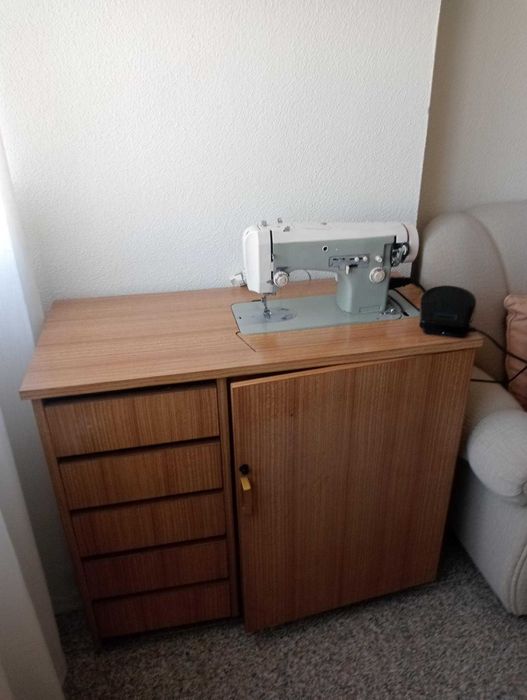 Máquina de costura Singer