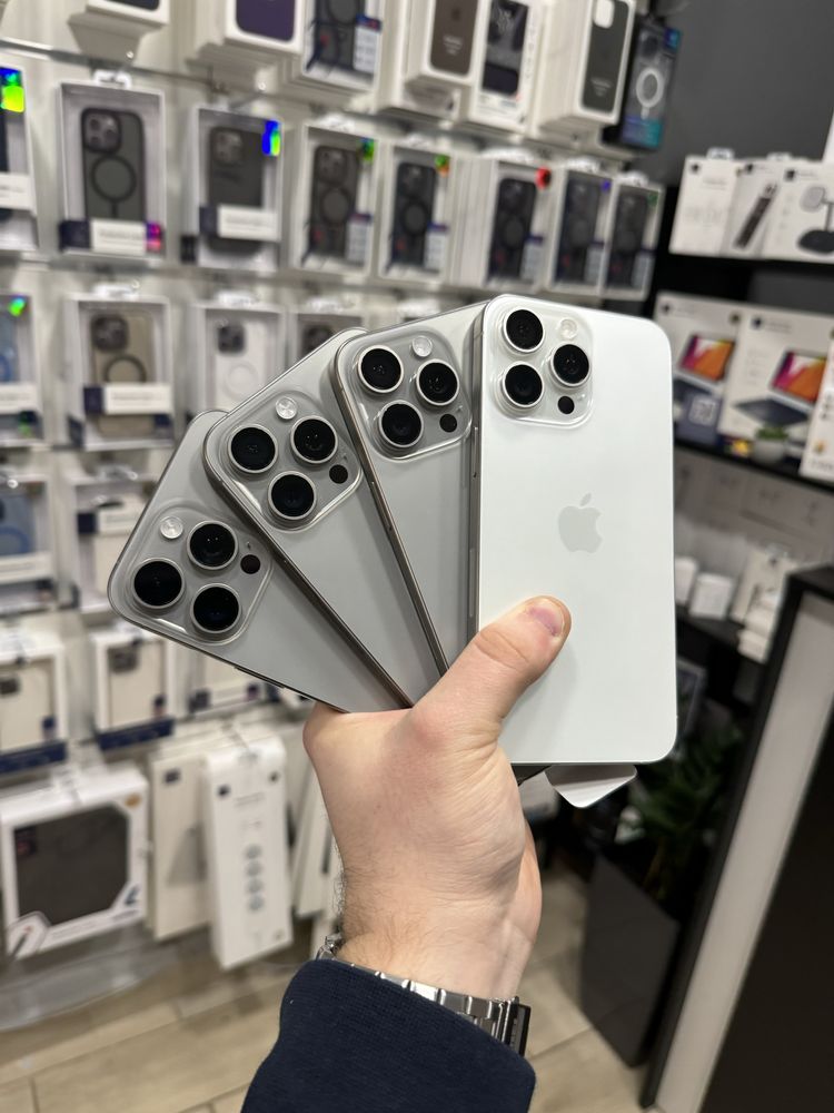 Used as iPhone 15 pro max 256gb natural/white