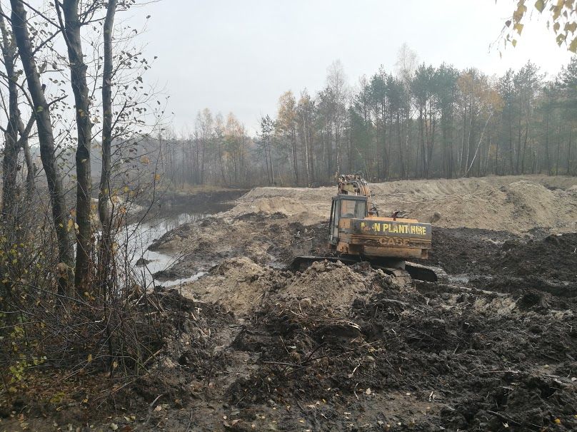 Kopanie i czyszczeniem stawów, rowów