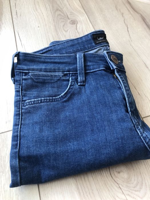 Новые джинсы Lee Scarlett, размер W26, L31