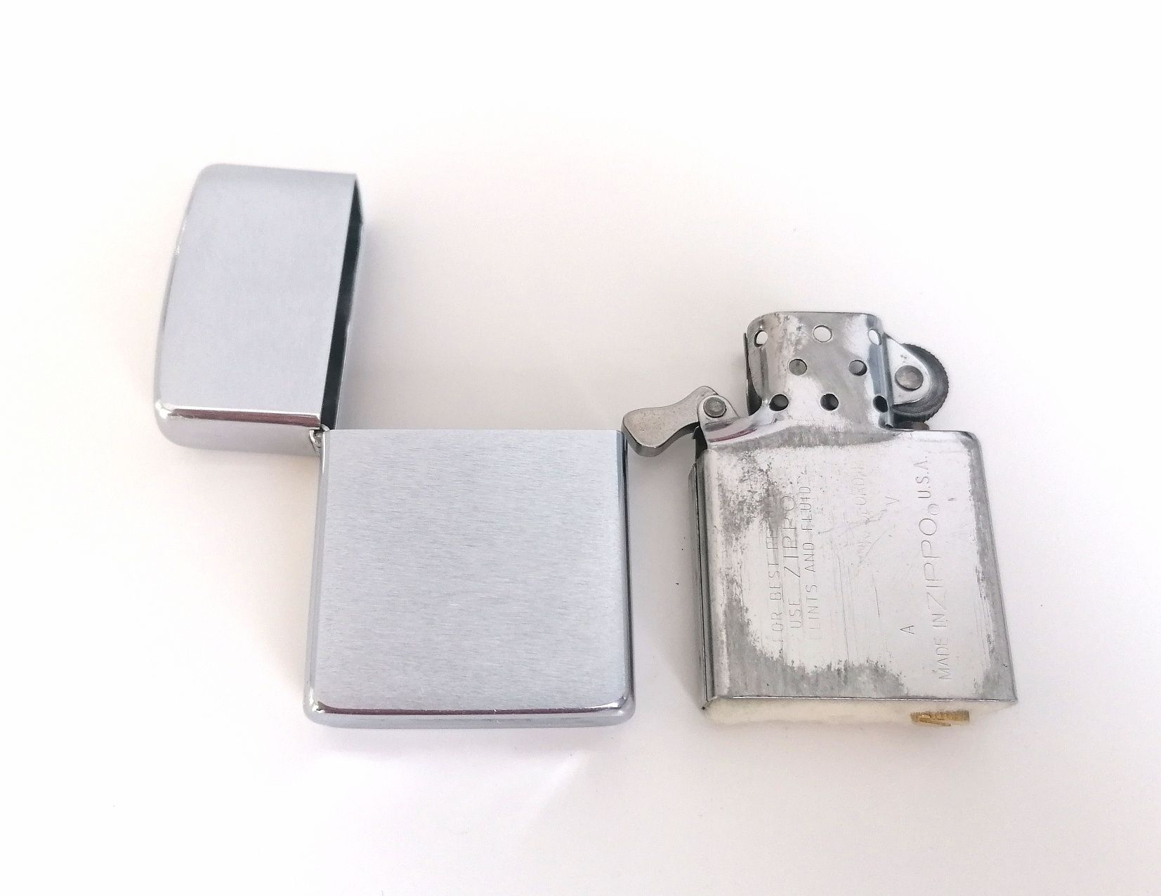 Zippo Brushed Chrome z 1990 roku