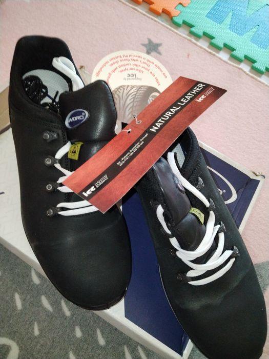 Sapatos novos trabalho