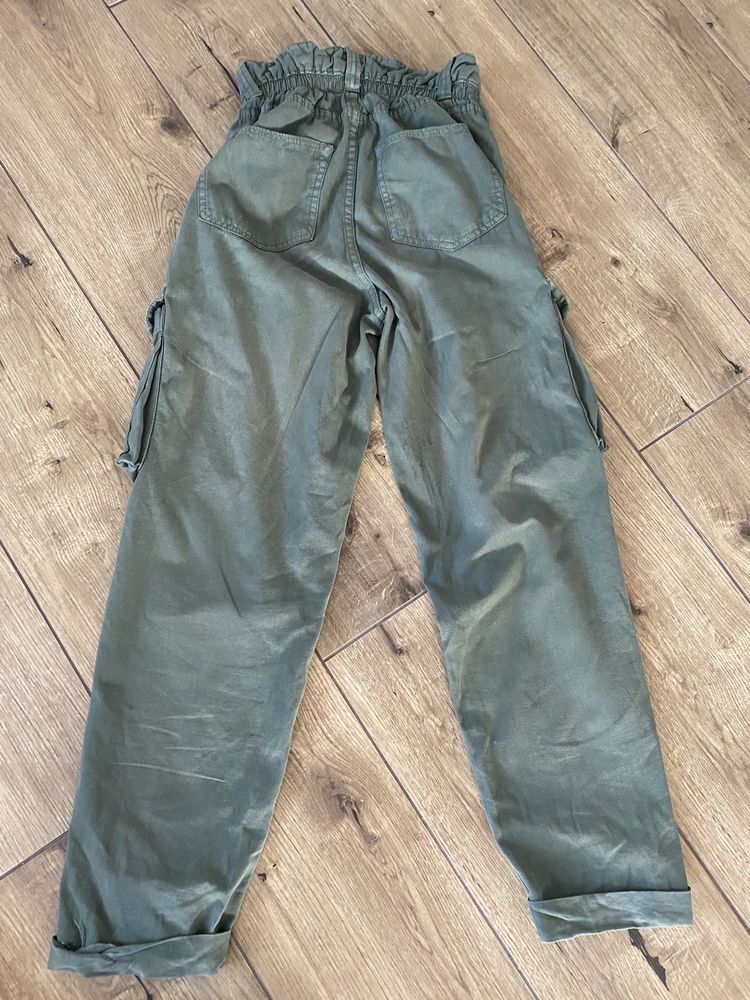 Spodnie  cargo khaki  Bershka rozm XS