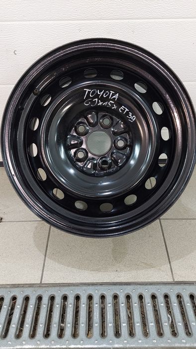 Felga Toyota 6jx15  5x100x54 et39 1szt