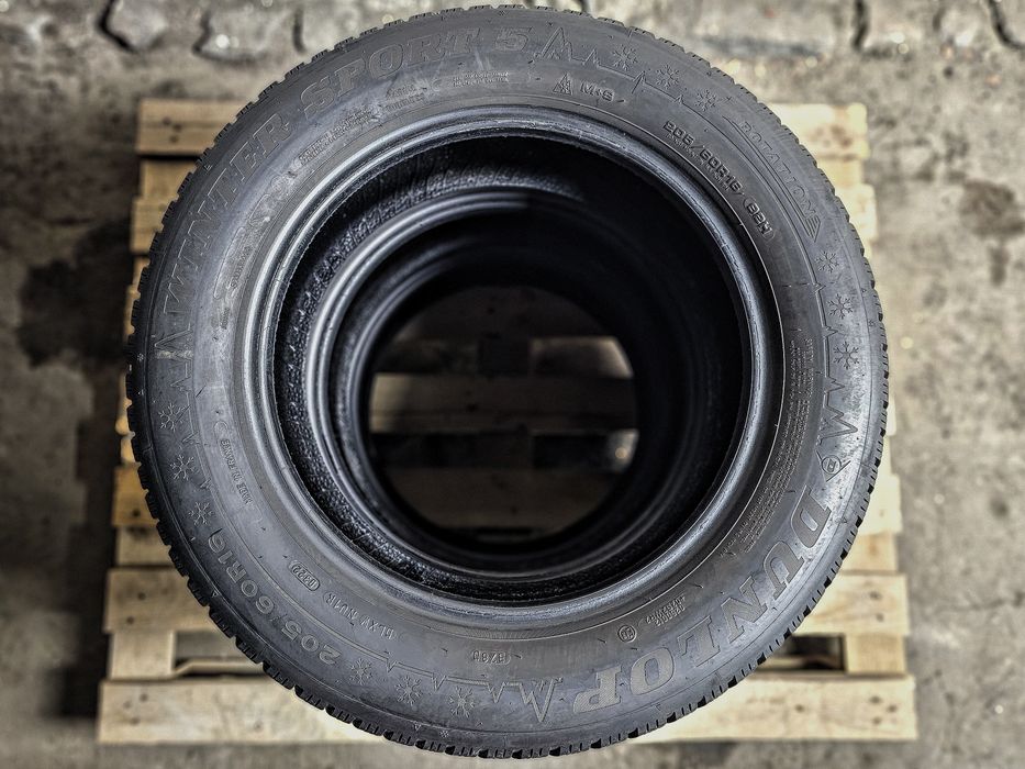 Зимові 205/60r16 Dunlop | 2022 | 7.5mm | France | Ідеальні | Преміум