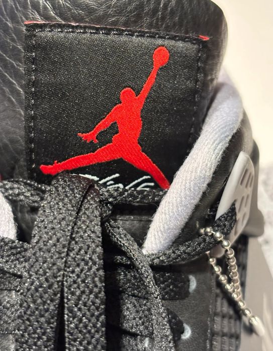 Jordan 4 BRED 42.5