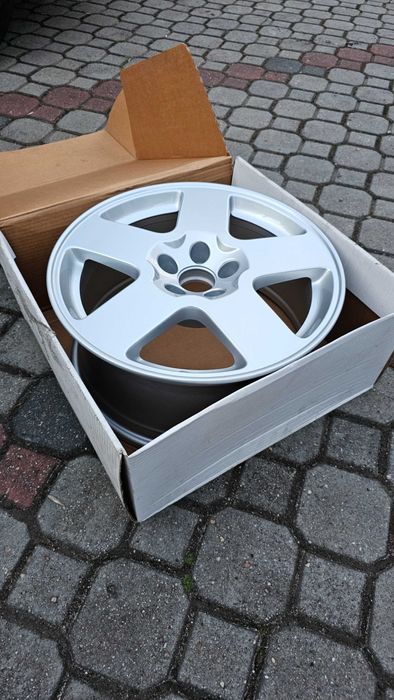 Oryginalne NOWE felgi Audi TT 8N0, 17" 5x100