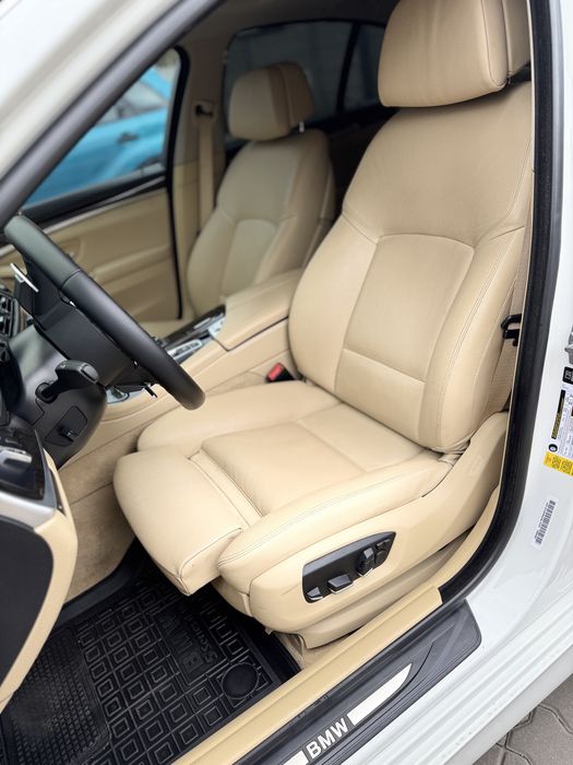 Продам .BMW 5 Series F10 (FL)