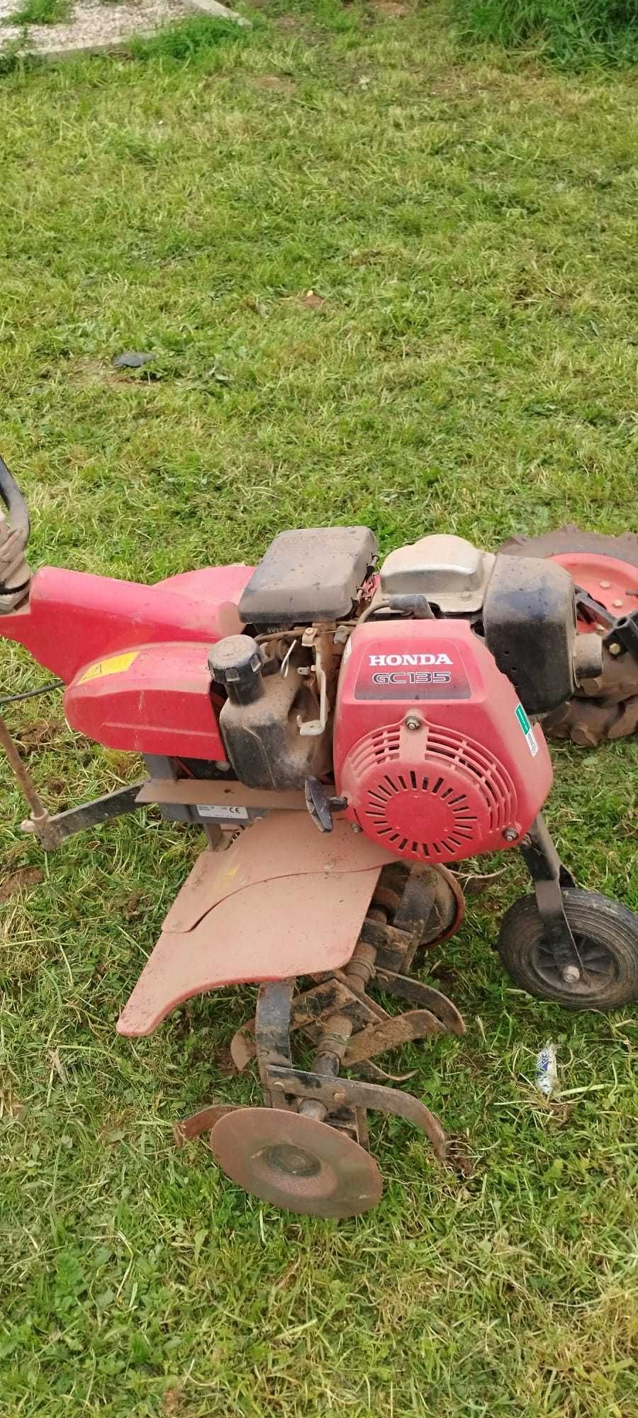 Motoenxada Honda CG135