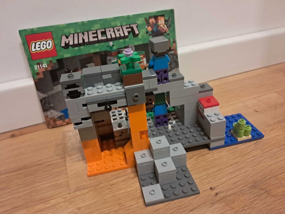 LEGO Minecraft 21141 Jaskinia Zombie