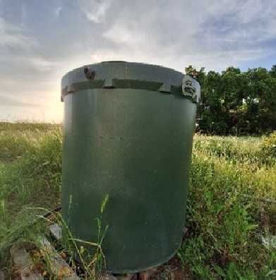 Depósito de água com capacidade de  500 l. Encontra-se em bom estado.