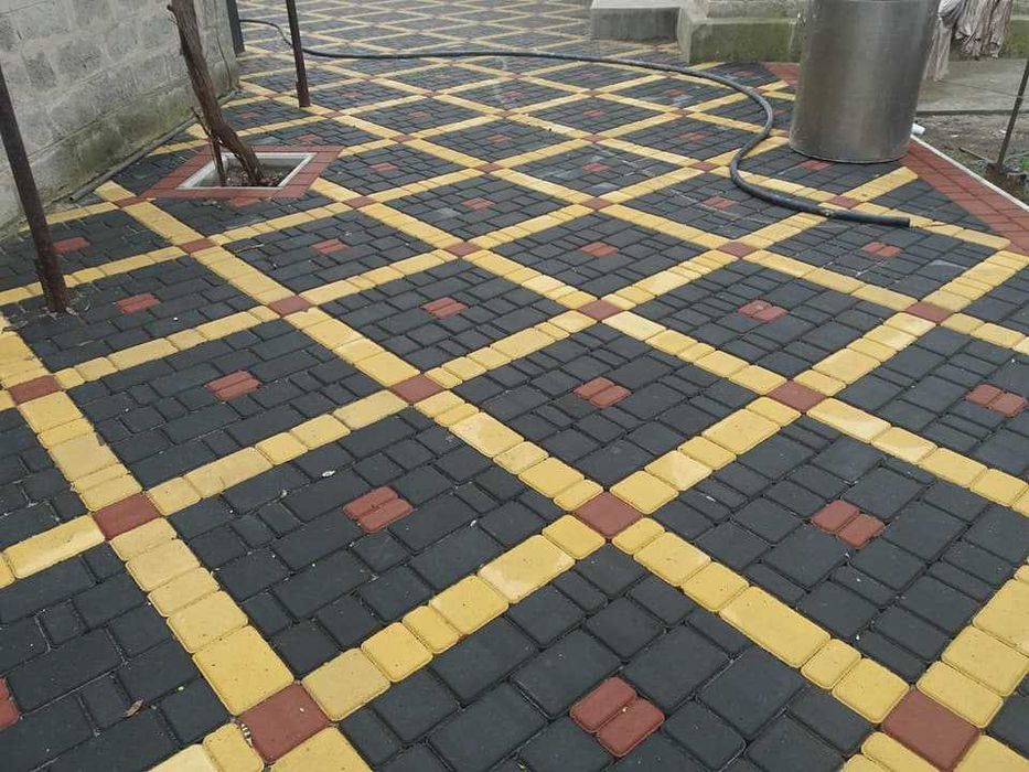 ВИРОБНИК: Тротуарна плитка Старе місто/Бруківка/Брусчатка/ФЕМ/Поребрик