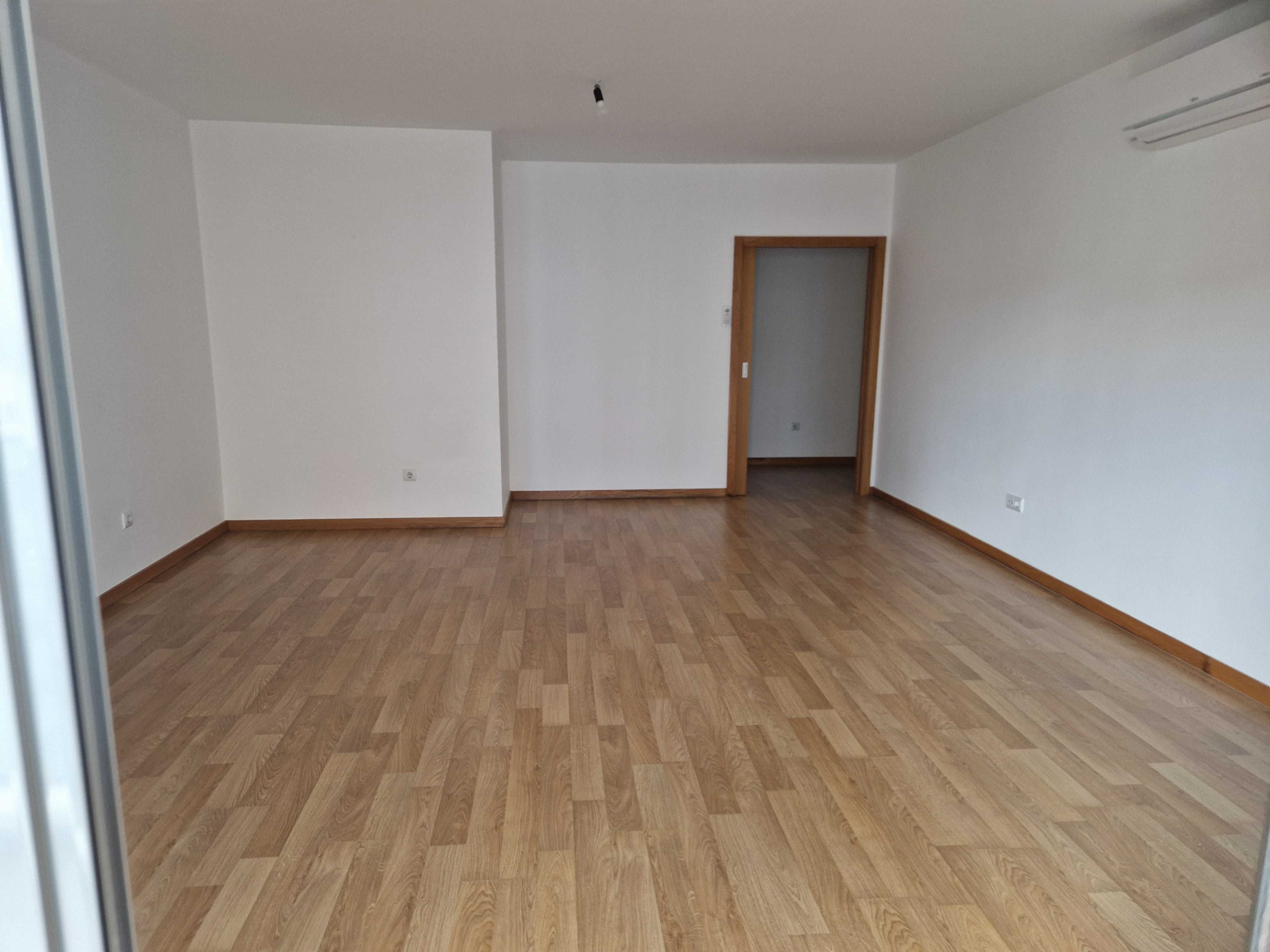 Arrenda-se Apartamento T2 Quinta do Cedro – 117 m²