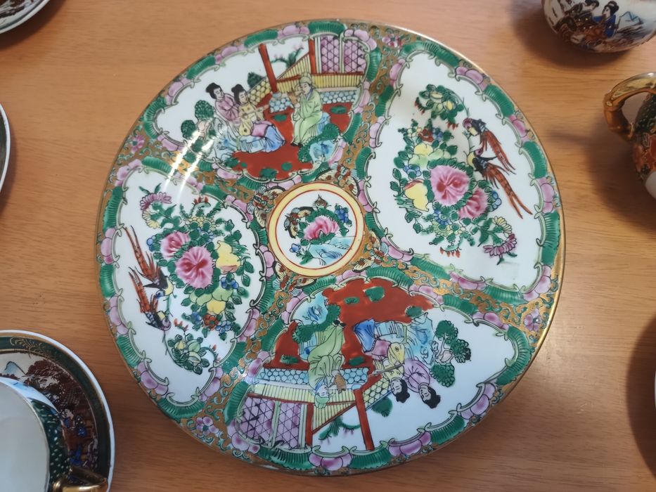 Oryginalna chińska porcelana, ręcznie malowana.