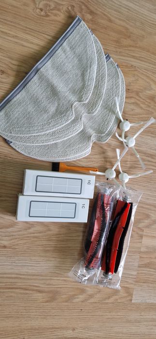 Розхідний матеріал до робота- пилососа ( ганчірки, щітки, фільтри)