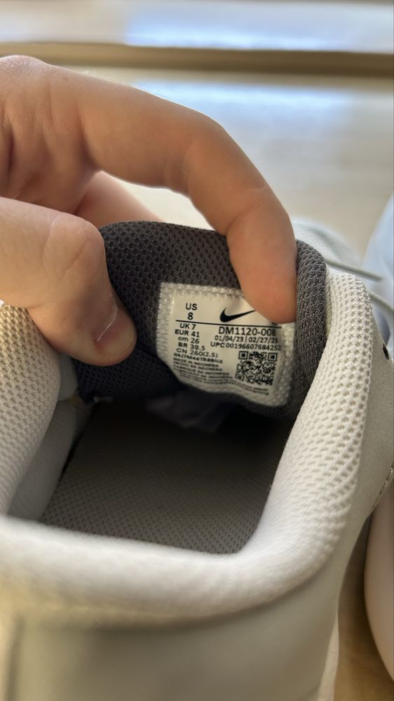 Кросівки ОРИГІНАЛ Nike Legend Essential 3 Nn DM11