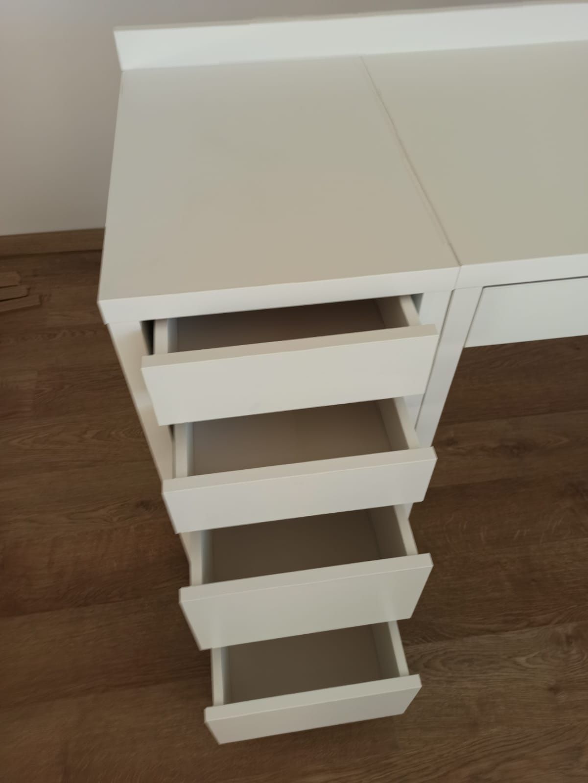 Biurko Ikea Mickie+ komoda Ikea Mickie