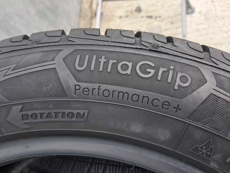 Резина зимова, Good Year Ultra Grip Performance + 235\55 R17