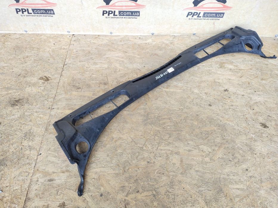 Ford Transit Connect Mk2 13-21 пластик под лобовое стекло жабо