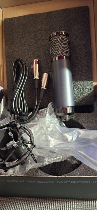 Студийный конденсаторный микрофон F22 
Новый
