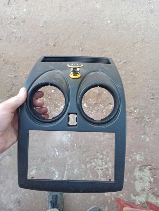 Рамка родная Nissan Qashqai j10