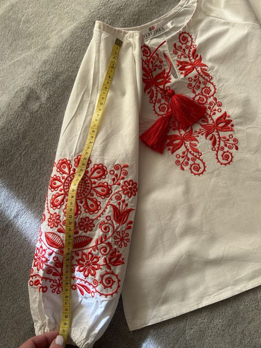 Продам вишиванку для дівчинки