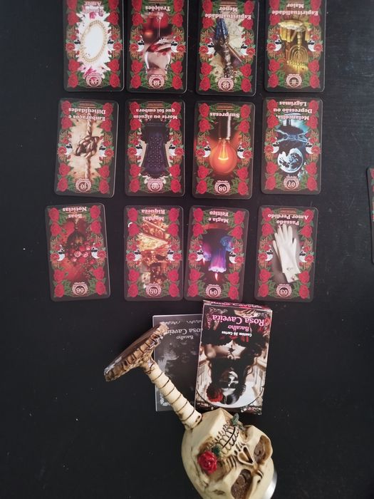 Conjunto Rosa Caveira, Baralho e Copo