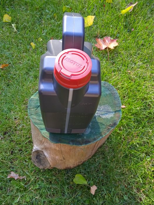 Моторні мастила від Motul-• 8100 X-cess gen2 5w40 - 4л