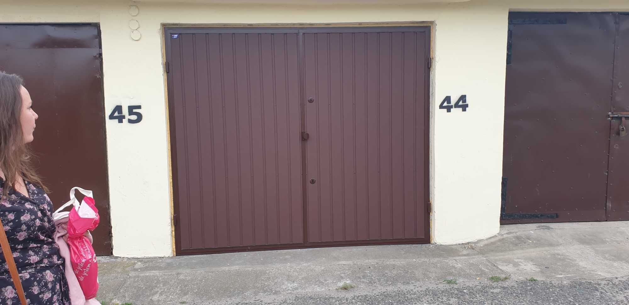 Drzwi brama garażowa