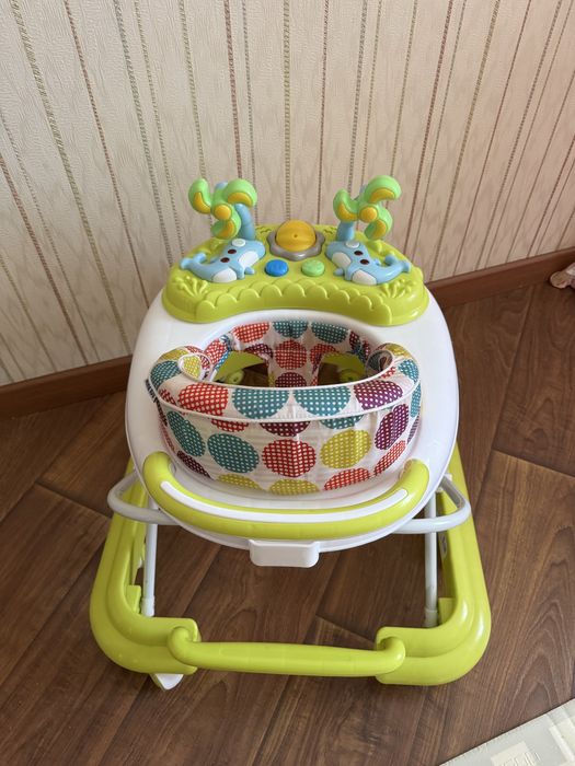 Дитячі ходунки в гарному стані