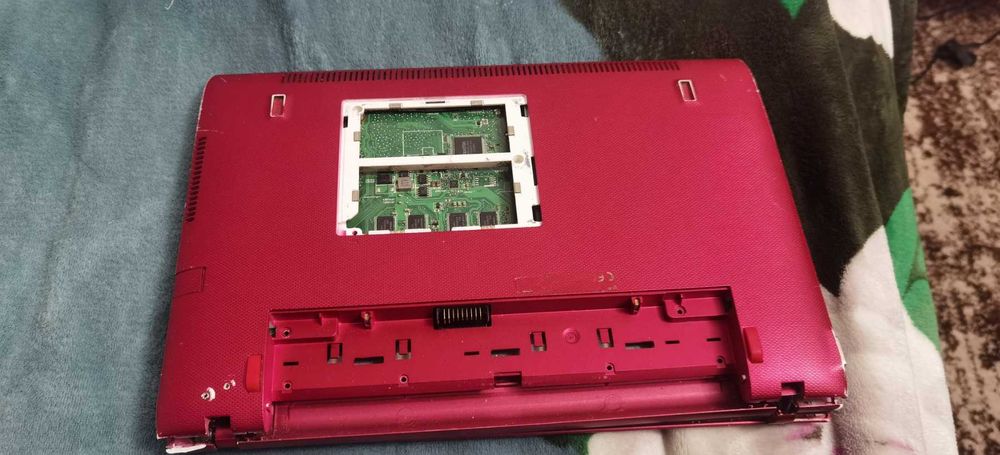 Ноутбук Asus 1225B 11.6` Atom N2600“Cedar Trail”2GbRam разборка