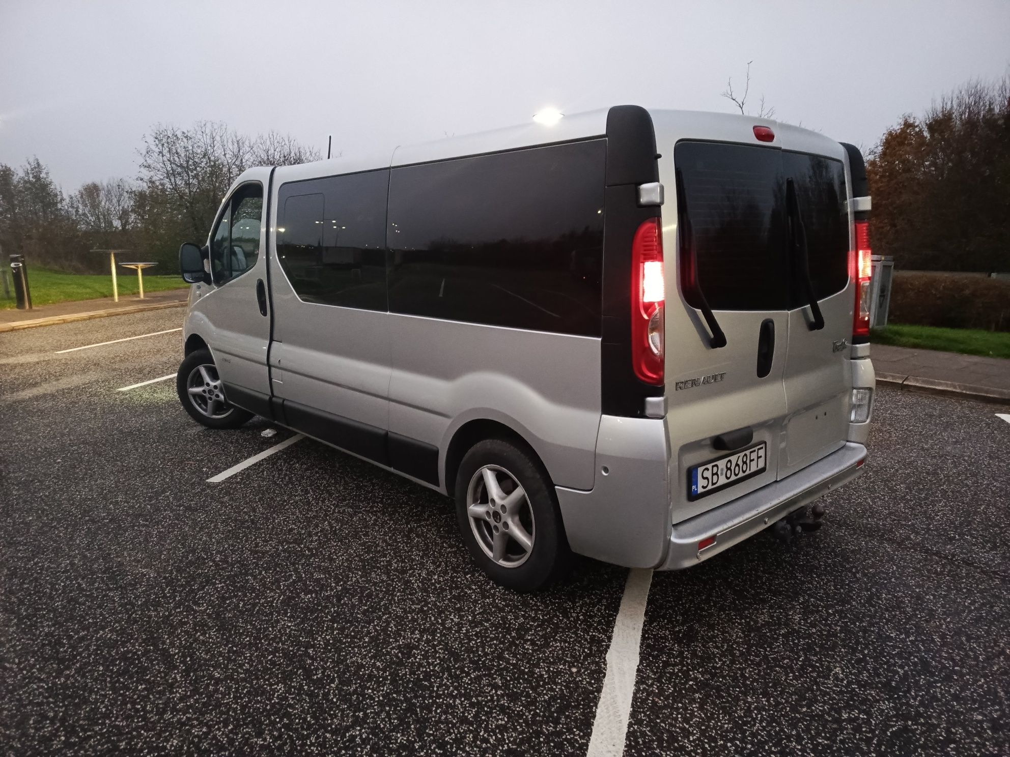Wynajem Bus 9 osobowy Renault Trafic Long wakacje wyjazdy weekendy