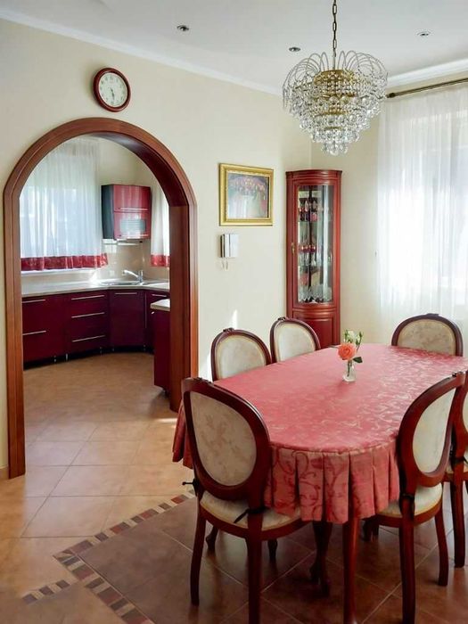 Продаж будинку з ремонтом, меблями, технікою, 5 хв. до Нового р-ну