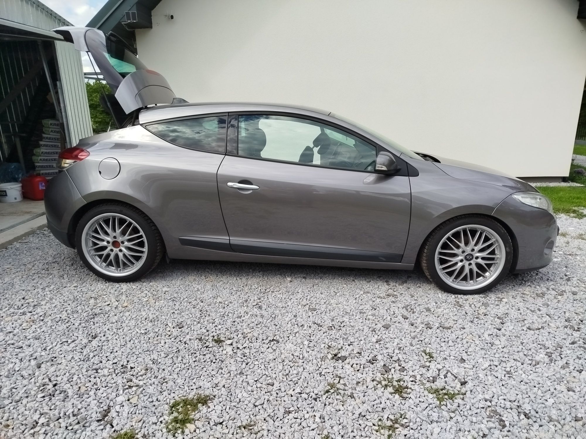 Renault Megane III coupe